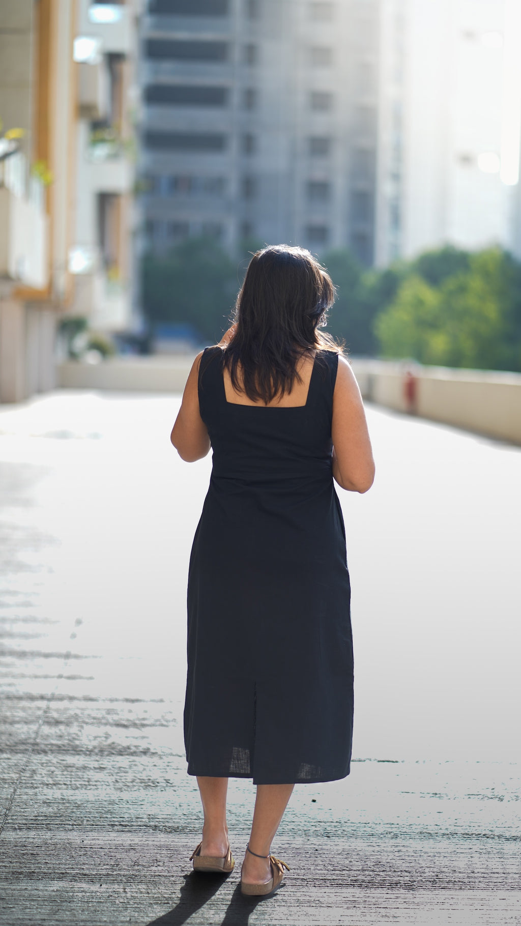 Gupshup: Mid Length Dress in Black
